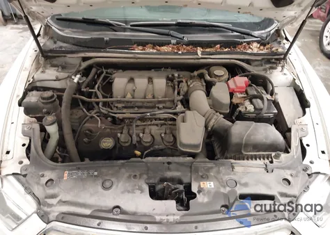 2016 Ford Taurus Limited z USA, uszkodzony, nr VIN 1FAHP2J81GG118032